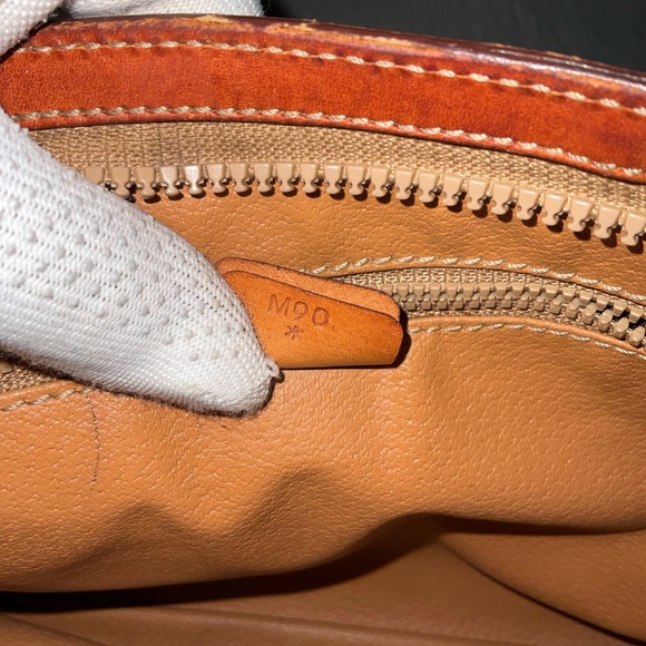 Celine Clutch - Picture 9 of 13